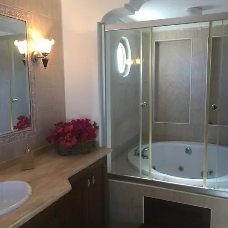 فيلة Ruzgar 4bed Tilkicik Cd. يالِكافاك
