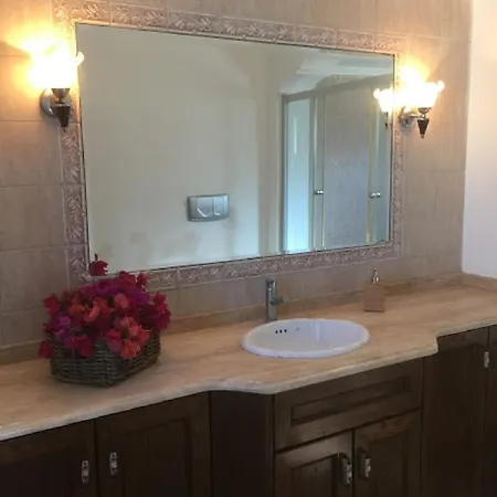 Ruzgar 4bed Tilkicik Cd. Yalikavak